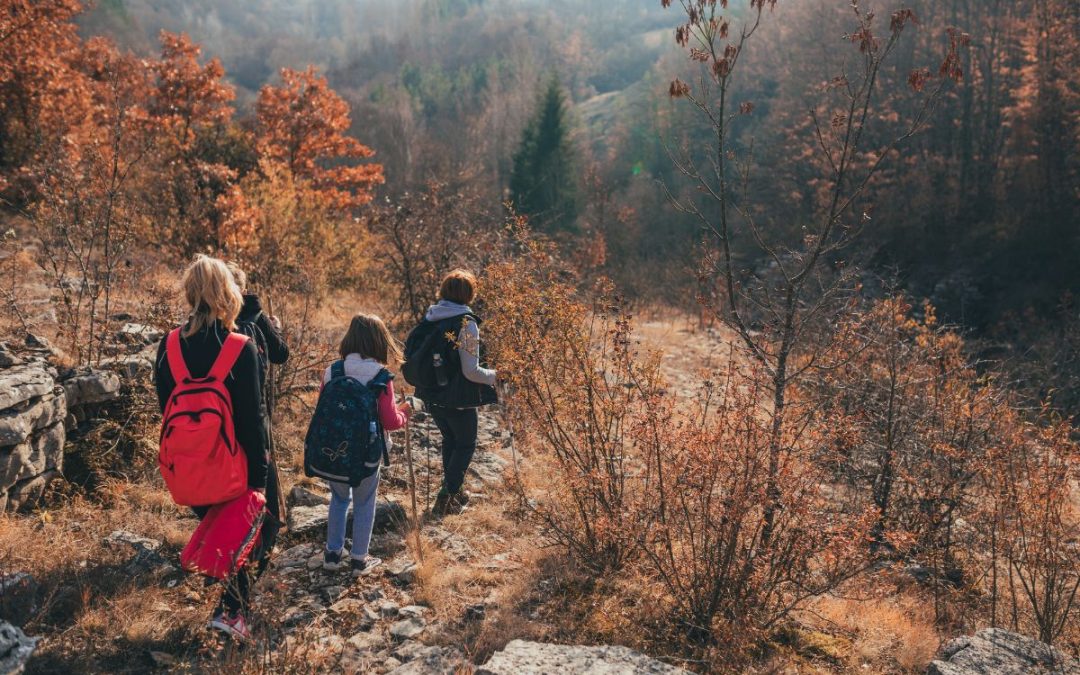 What To Wear Hiking in the Fall